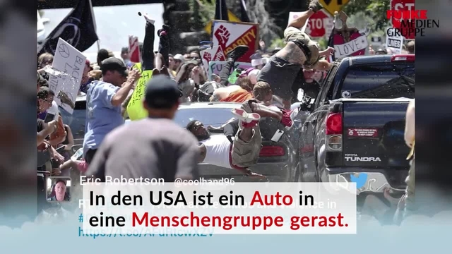 Auto rast bei Nazi-Demo in Gegendemonstranten