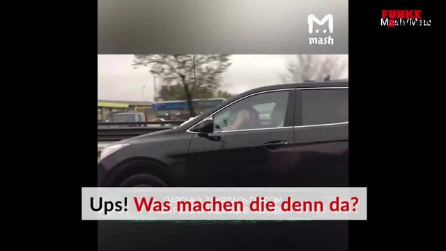 Pärchen treibt es hinterm Steuer auf der Autobahn