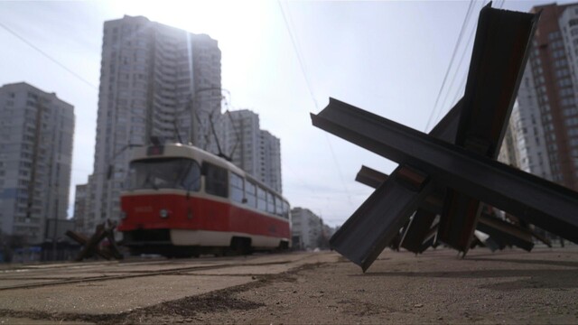 Mit der Straßenbahn durch das belagerte Kiew