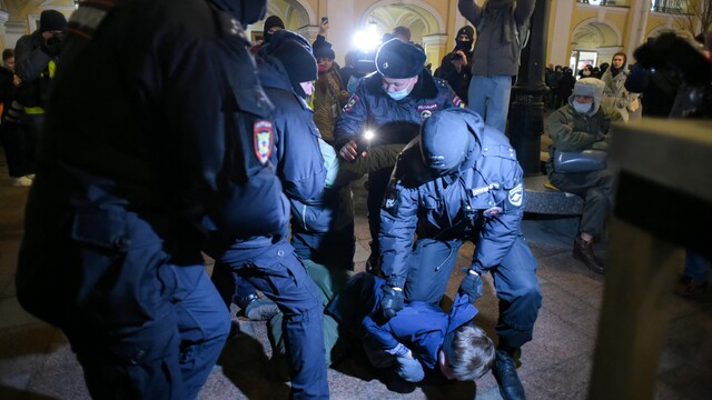 Festnahmen bei Anti-Kriegs-Demonstration in Sankt Petersburg