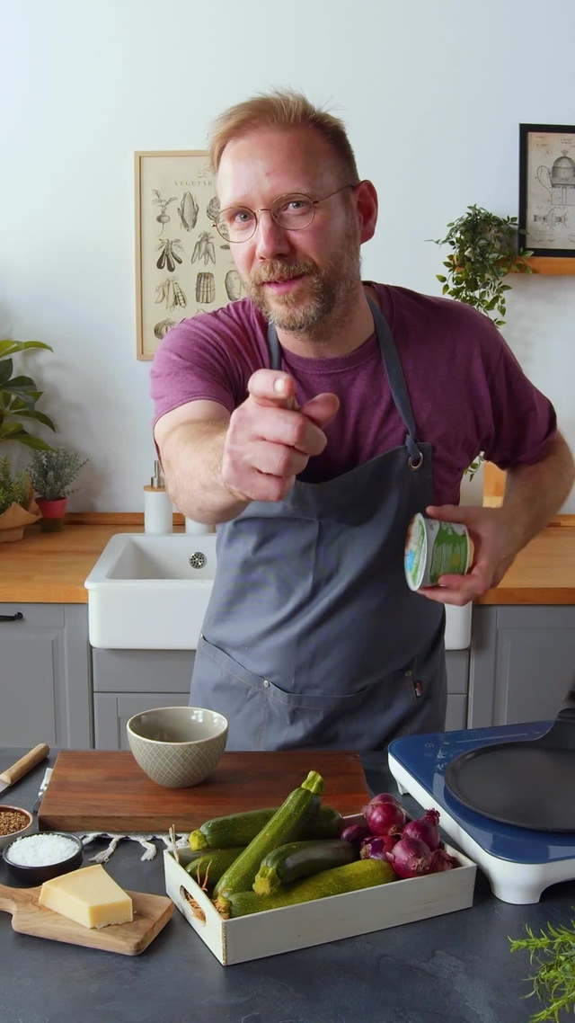 Hüttenkäse-Tasche mit Zucchini-Füllung: eiweißreicher Snack