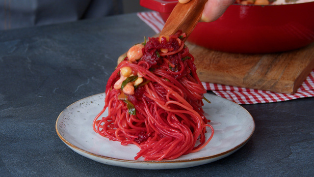 Vegane One-Pot-Pasta: So wird Kochen zum Kinderspiel