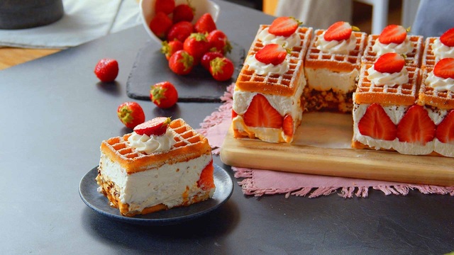 Erdbeerwaffeltorte: No-bake-Kuchen aus dem Pappkarton