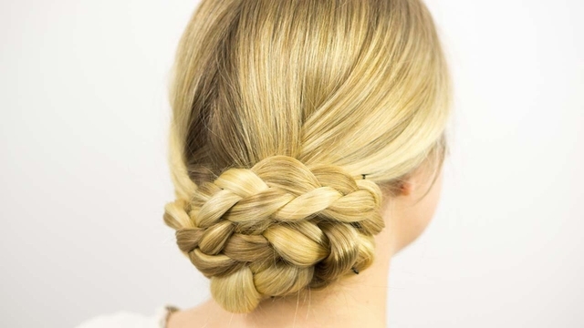 Vorab im Video: Haare hoch! Im Handumdrehen zum h&uuml;bsch geflochtenen Dutt