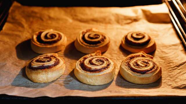 Genialer Backpapier-Trick: Auf diesen Trick schw&ouml;ren Backprofis!