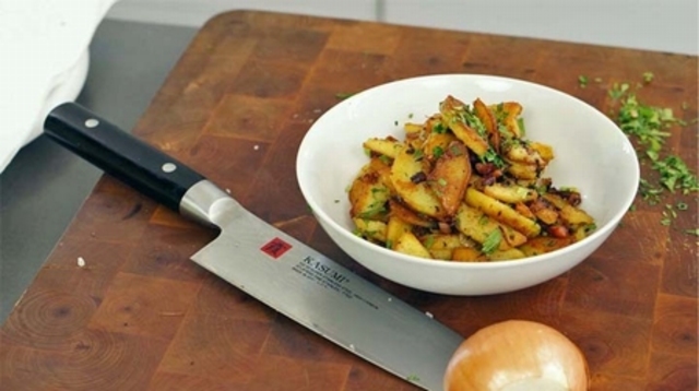 Goldbraun & knusprig: Bratkartoffeln machen wie ein Profi