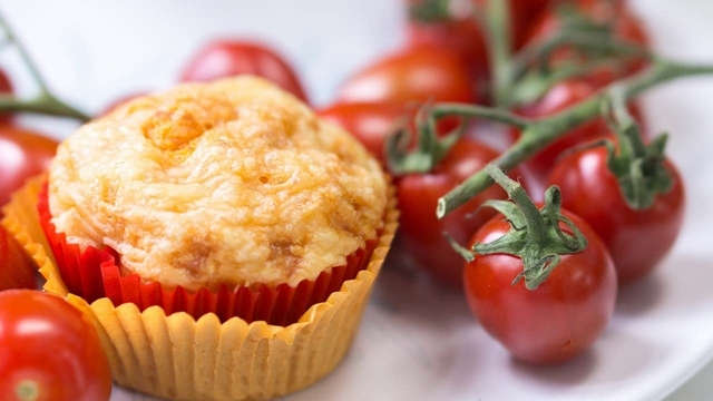 Muffins mal anders: 4 herzhafte Kuchen-Rezepte mit Gem&uuml;se, K&auml;se & Co.