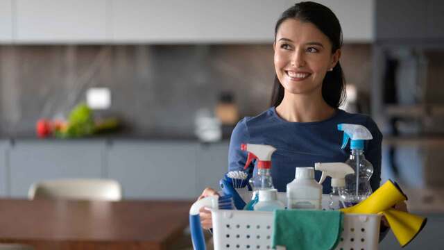 Putzfimmel: Diese drei Sternzeichen hassen Unordnung