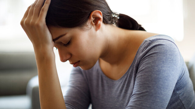 Kopfschmerzen in der Schwangerschaft: Die besten Tipps und Hausmittel