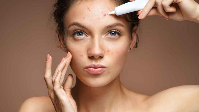 4 fatale Fehler beim Pickel ausdr&uuml;cken