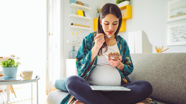Louwen-Di&auml;t: Mit der richtigen Ern&auml;hrung zur schmerzfreien Geburt?