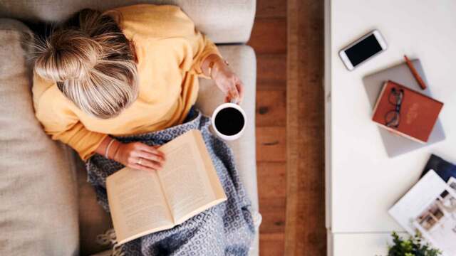 Home sweet home: Diese 4 Sternzeichen bleiben am liebsten zu Hause