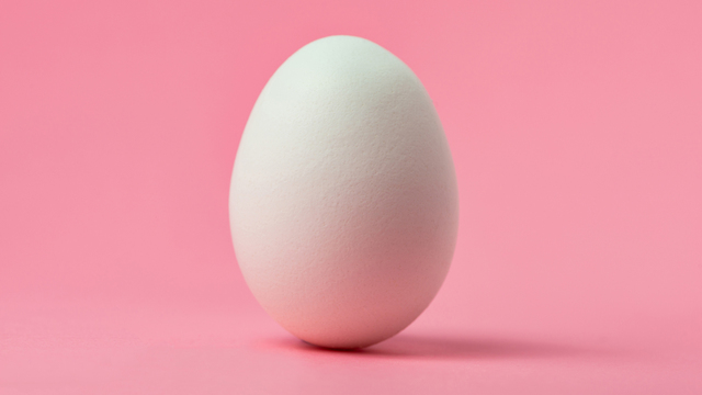 Gr&uuml;nes Shakshuka mit Spinat und Feta: So habt ihr Shakshuka noch nie probiert!