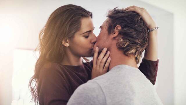Diese 3 Sternzeichen sind die besten Kuschelpartner