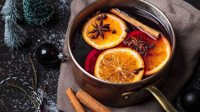 Hei&szlig;er Apfelpunsch: Das ideale Getr&auml;nk f&uuml;r eine kalte Silvesternacht