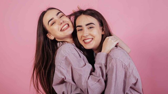 Zwilling-Aszendent: Diese Ausstrahlung hast du auf andere!