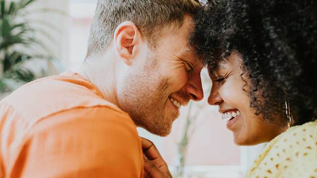 Diese 4 Dinge machen gl&uuml;ckliche Paare jeden Tag