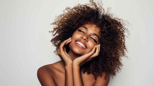 Akne und Pigmentflecken: Dieses Azelains&auml;ure-Serum soll helfen