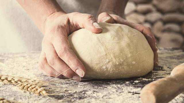 Jeden Morgen frische Br&ouml;tchen: So kannst du Hefeteig einfrieren