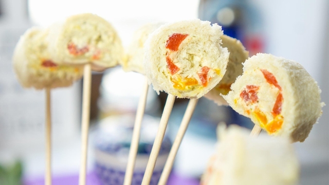 Perfekter Party-Snack: So einfach machst du Toast Pops selber!