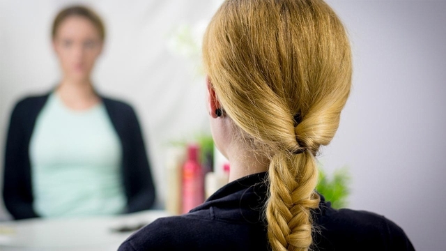 3 einfache Flechtfrisuren, die schnell gehen und super aussehen