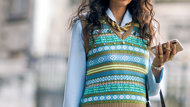 Pullunder kombinieren: So stylt ihr den Winter-Trend