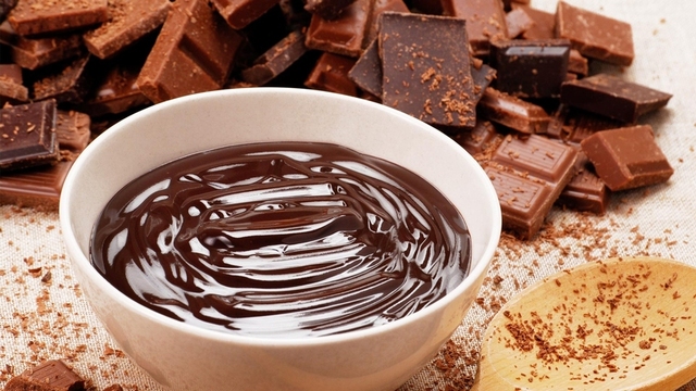 Wow! Schokopudding aus Avocado und Banane: Vegan, gesund und lecker!