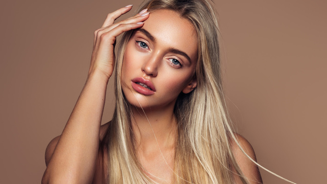 Teebaum&ouml;l-Shampoo: Hilft das Beauty-Produkt gegen fettige Haare?