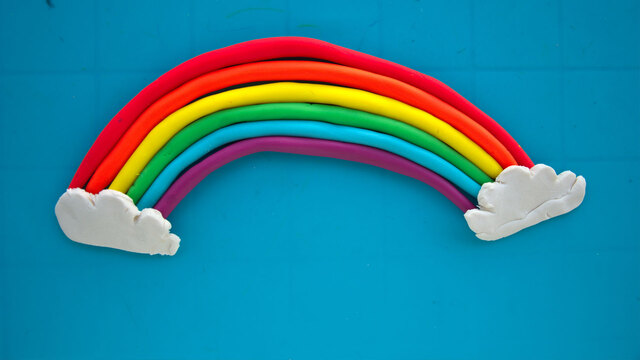 F&uuml;r den ultimativen Spiel-Spa&szlig;: Bunte Knete ganz leicht selber machen