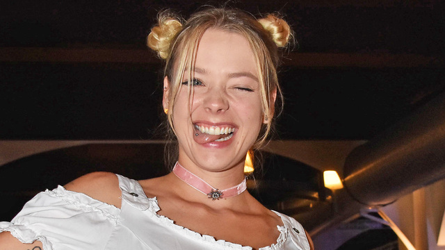 DE_MANAGE-200720-anne-wuensche-dehnungsstreifen