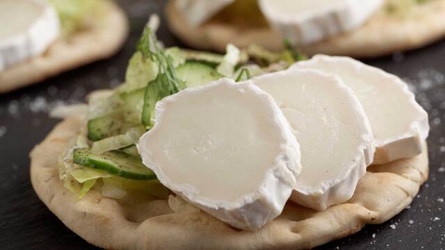 Darf man in der Schwangerschaft Schafsk&auml;se essen?